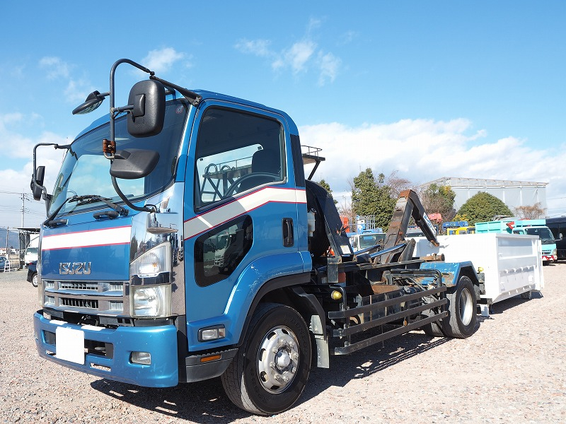 いすゞフォワードアームロール増トン新明和積載8.4t|中古トラックの販売・買取・査定のアイナビ