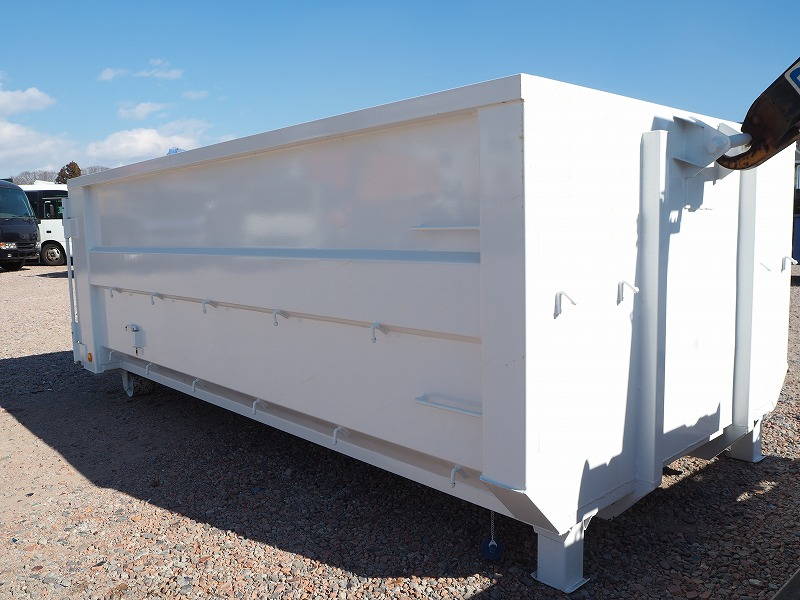 いすゞフォワードアームロール増トン新明和積載8.4t|中古トラックの販売・買取・査定のアイナビ