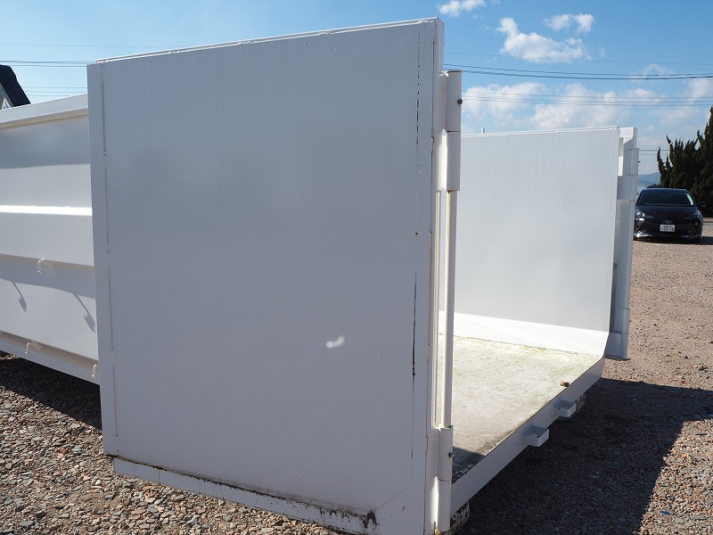 いすゞフォワードアームロール増トン新明和積載8.4t|中古トラックの販売・買取・査定のアイナビ