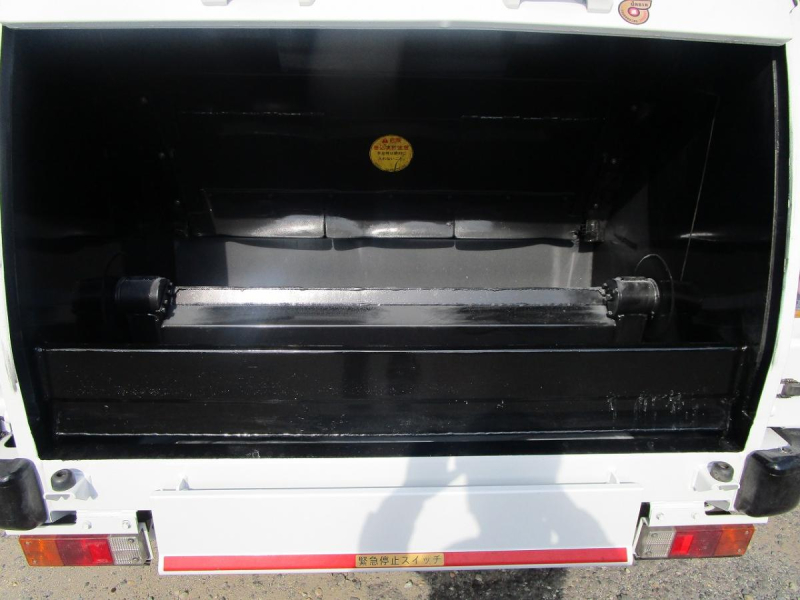 回転式塵芥車5.1㎥ 新明和GR052-1434 外装塗装済|中古トラックの販売・買取・査定のアイナビ