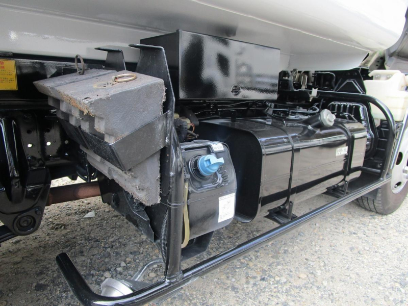 回転式塵芥車5.1㎥ 新明和GR052-1434 外装塗装済|中古トラックの販売・買取・査定のアイナビ