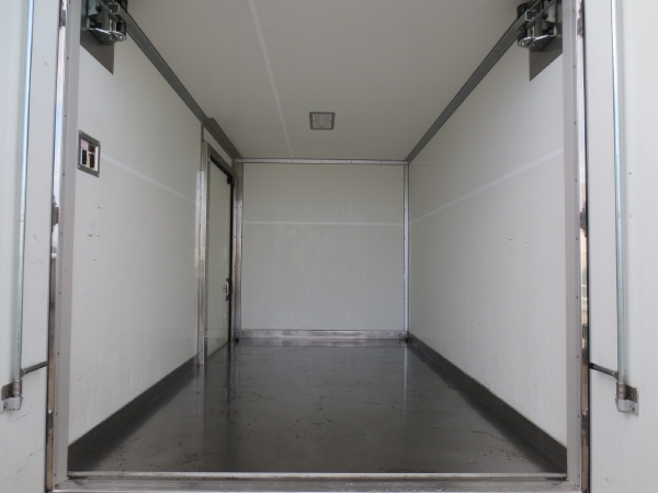 トヨタダイナ保冷バン|中古トラックの販売・買取・査定のアイナビ