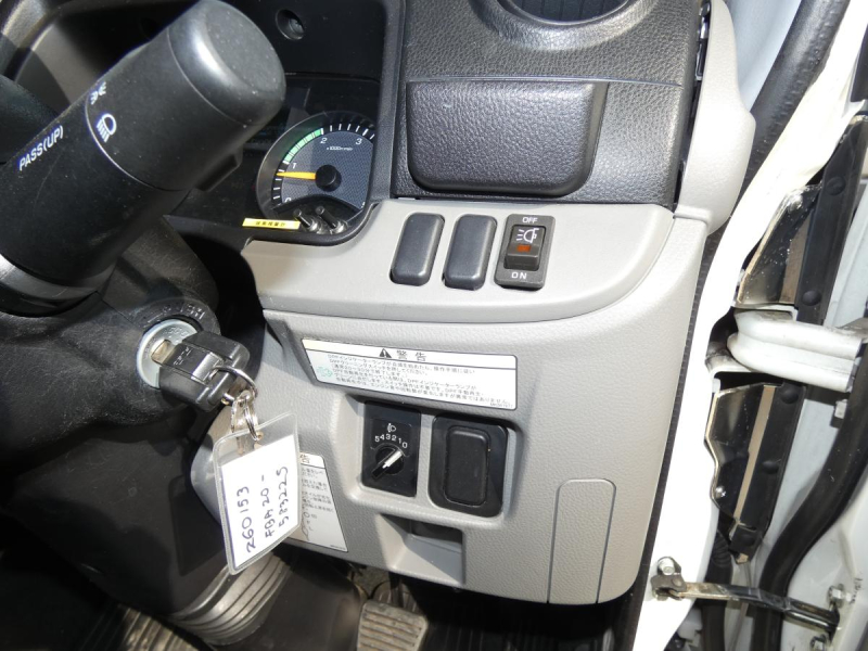 R2　2t　アルミバン 　オ-トマ　260153|中古トラックの販売・買取・査定のアイナビ