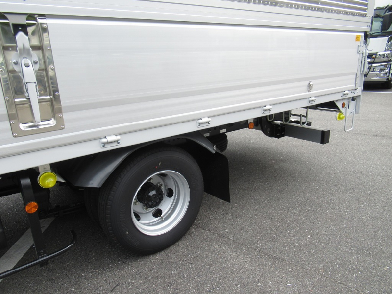 240PS 6200 ワイド エアサス 6速 パブコ 未使用|中古トラックの販売・買取・査定のアイナビ