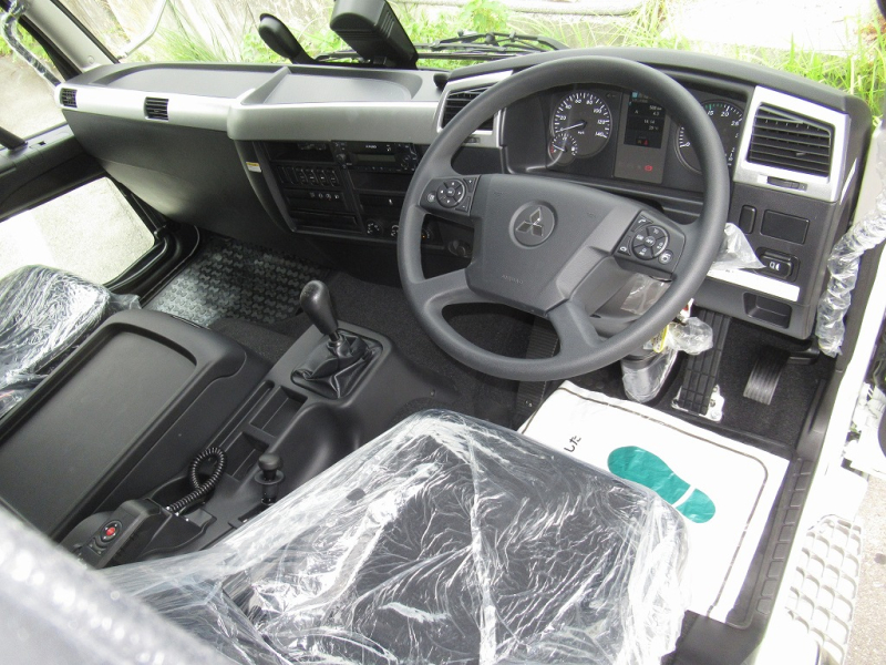 240PS 6200 ワイド エアサス 6速 パブコ 未使用|中古トラックの販売・買取・査定のアイナビ