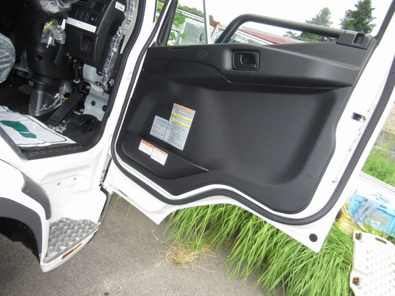 240PS 6200 ワイド エアサス 6速 パブコ 未使用|中古トラックの販売・買取・査定のアイナビ