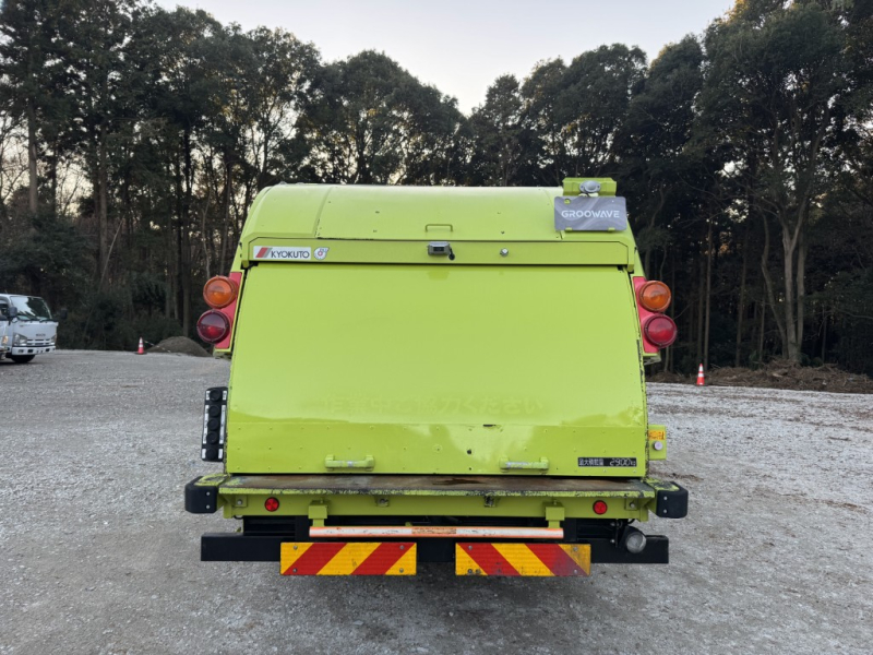 プレス式ワイド極東開発6.6立米連続スイッチ|中古トラックの販売・買取・査定のアイナビ