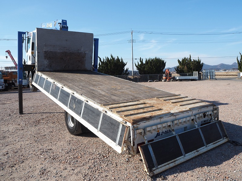 いすゞフォワード4段セルフクレーンラジコン重機回送車|中古トラックの販売・買取・査定のアイナビ