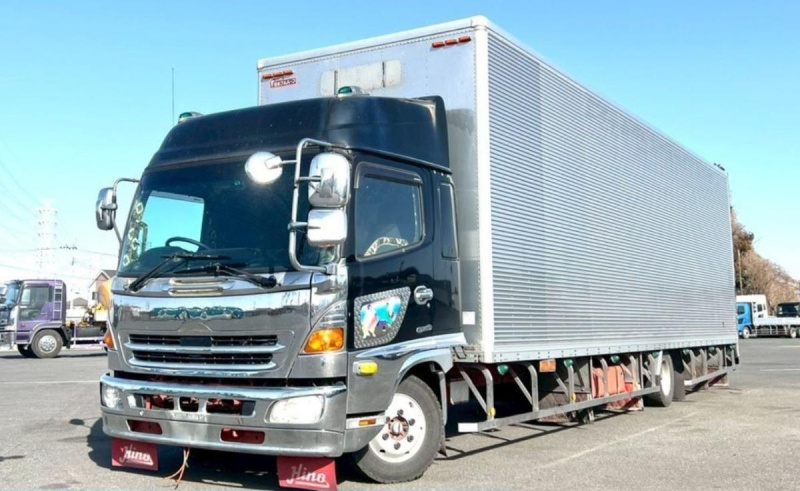 おばけバンワイドエアサスハイルーフ9.7mボデー|中古トラックの販売・買取・査定のアイナビ