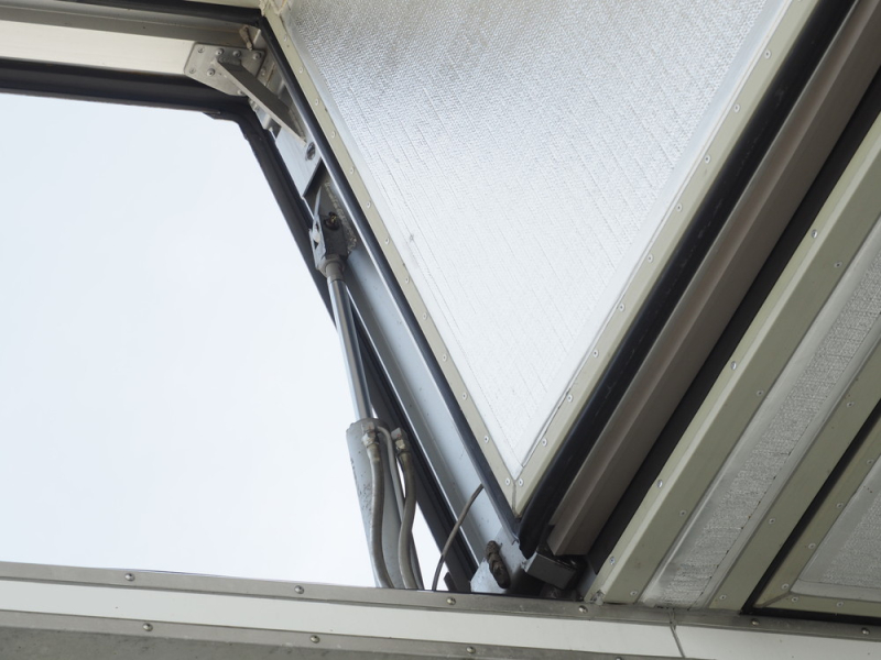 UDトラックス 冷凍ウイング クオン|中古トラックの販売・買取・査定のアイナビ