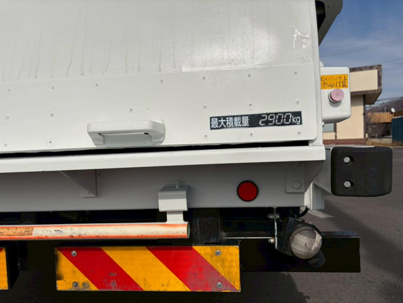プレス式6.6立米連続スイッチ汚水タンク2.9トン積載ワイド幅|中古トラックの販売・買取・査定のアイナビ