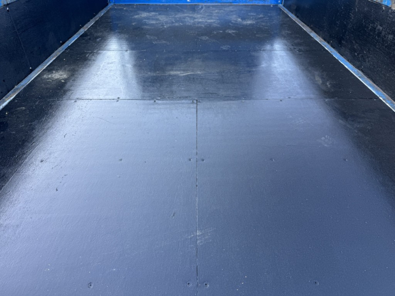 Wキャブ 標準ロング 積載2t|中古トラックの販売・買取・査定のアイナビ