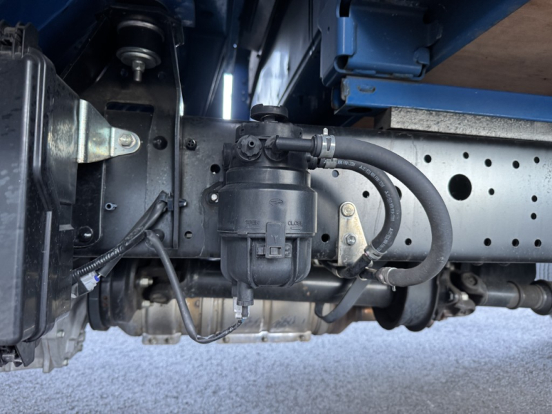 Wキャブ 標準ロング 積載2t|中古トラックの販売・買取・査定のアイナビ