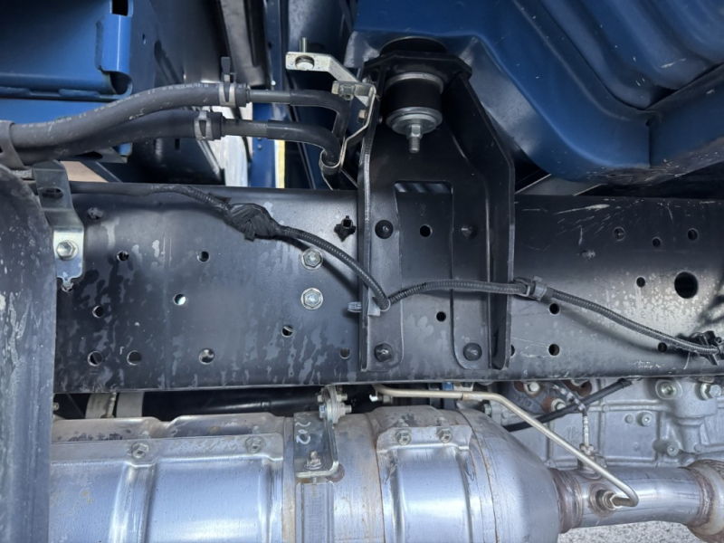 Wキャブ 標準ロング 積載2t|中古トラックの販売・買取・査定のアイナビ