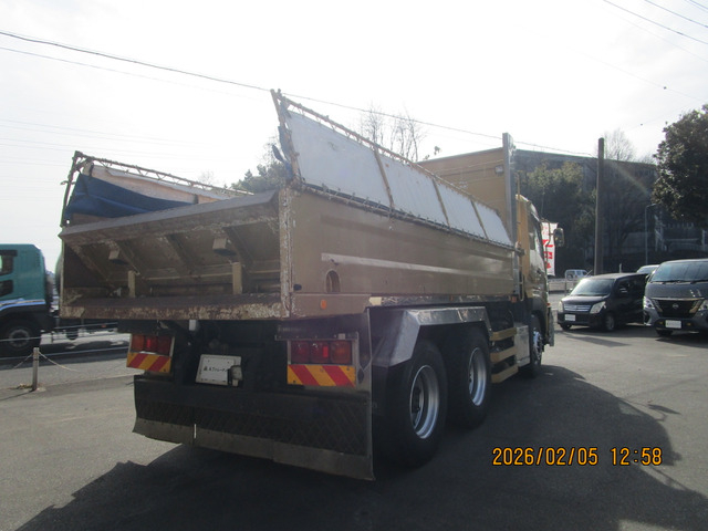 H.25年UDトラックスクオンダンプLゲート8.3t可動式バンパー|中古トラックの販売・買取・査定のアイナビ