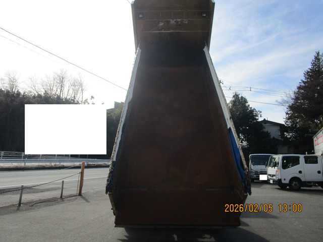 H.25年UDトラックスクオンダンプLゲート8.3t可動式バンパー|中古トラックの販売・買取・査定のアイナビ