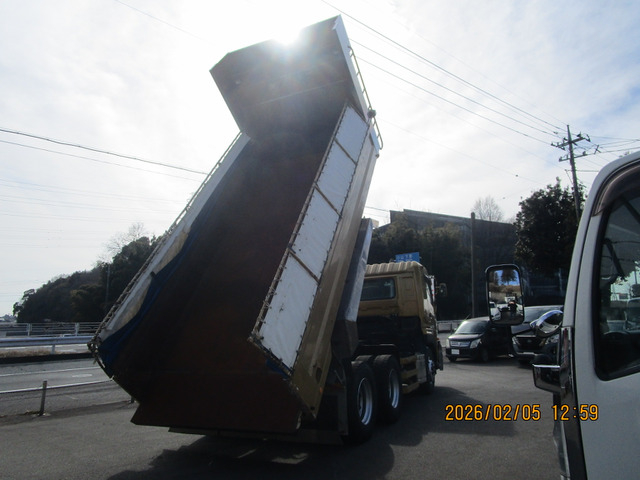 H.25年UDトラックスクオンダンプLゲート8.3t可動式バンパー|中古トラックの販売・買取・査定のアイナビ