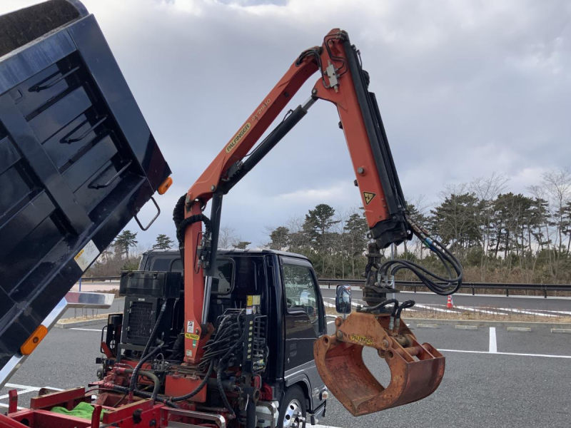 超希少車⭐️H27深ダンプ パルフィンガーグラップルラジコン付|中古トラックの販売・買取・査定のアイナビ