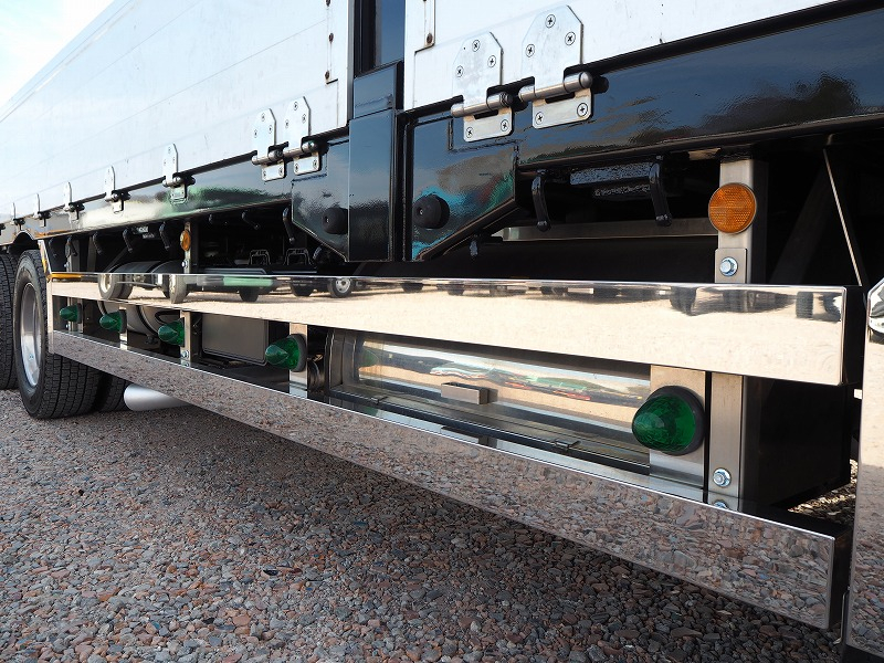 三菱ふそうスーパーグレートアルミブロック造りボディ4軸低床|中古トラックの販売・買取・査定のアイナビ