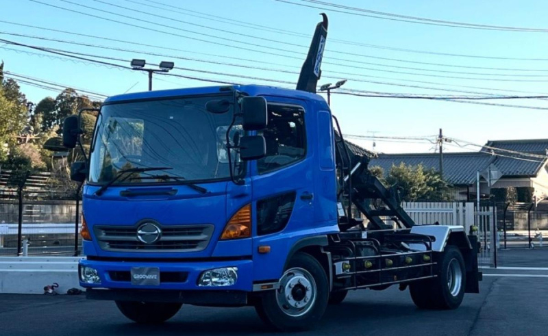 新明和アームロールCCA44-31ベッド付|中古トラックの販売・買取・査定のアイナビ