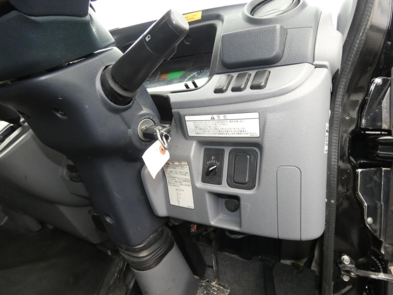 H26 2トン　平ボディ　オ-トマ|中古トラックの販売・買取・査定のアイナビ