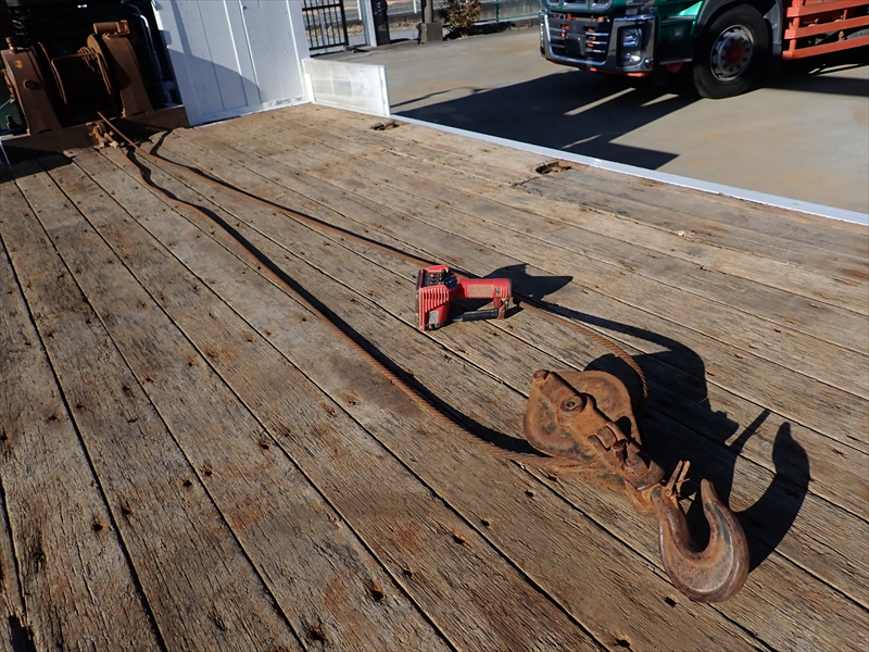 【350027】セルフローダー　ハイジャッキ4段ラジコン油圧切替ウィンチ付|中古トラックの販売・買取・査定のアイナビ