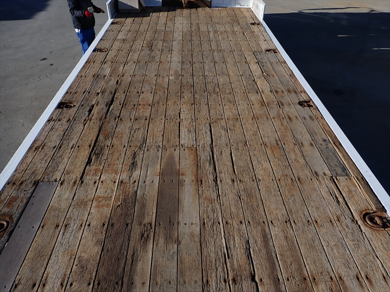 【350027】セルフローダー　ハイジャッキ4段ラジコン油圧切替ウィンチ付|中古トラックの販売・買取・査定のアイナビ