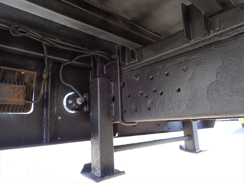 【350027】セルフローダー　ハイジャッキ4段ラジコン油圧切替ウィンチ付|中古トラックの販売・買取・査定のアイナビ