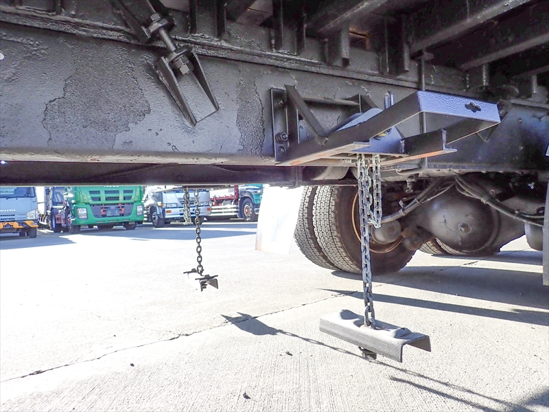 【350027】セルフローダー　ハイジャッキ4段ラジコン油圧切替ウィンチ付|中古トラックの販売・買取・査定のアイナビ