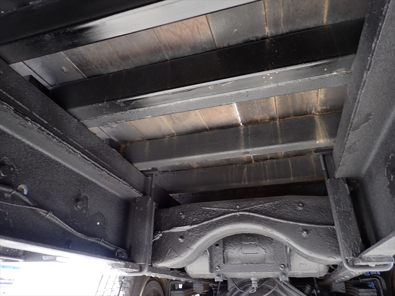 【350027】セルフローダー　ハイジャッキ4段ラジコン油圧切替ウィンチ付|中古トラックの販売・買取・査定のアイナビ