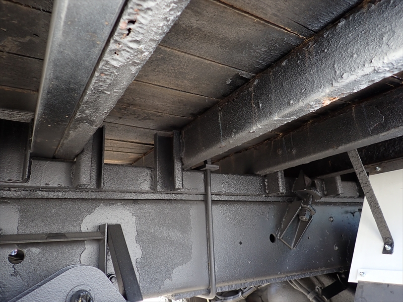 【350027】セルフローダー　ハイジャッキ4段ラジコン油圧切替ウィンチ付|中古トラックの販売・買取・査定のアイナビ