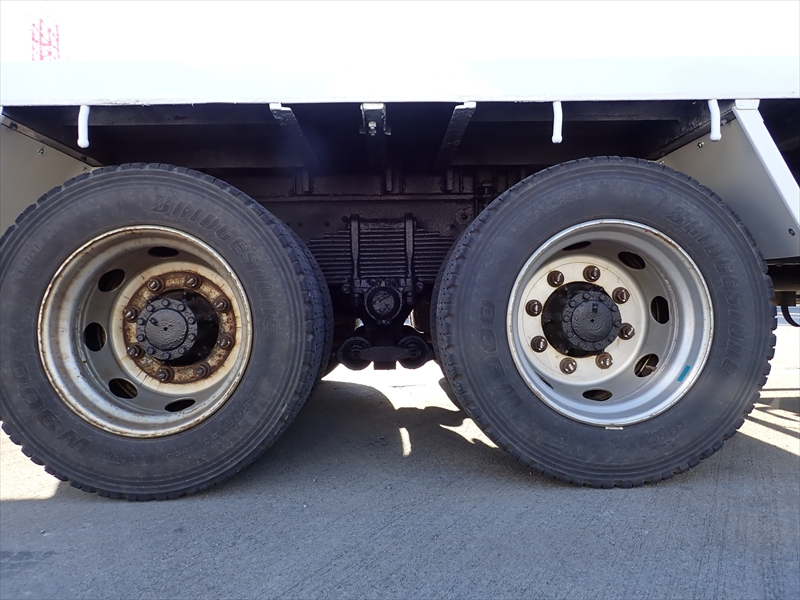 【350027】セルフローダー　ハイジャッキ4段ラジコン油圧切替ウィンチ付|中古トラックの販売・買取・査定のアイナビ