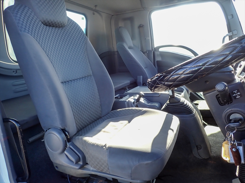 【350027】セルフローダー　ハイジャッキ4段ラジコン油圧切替ウィンチ付|中古トラックの販売・買取・査定のアイナビ