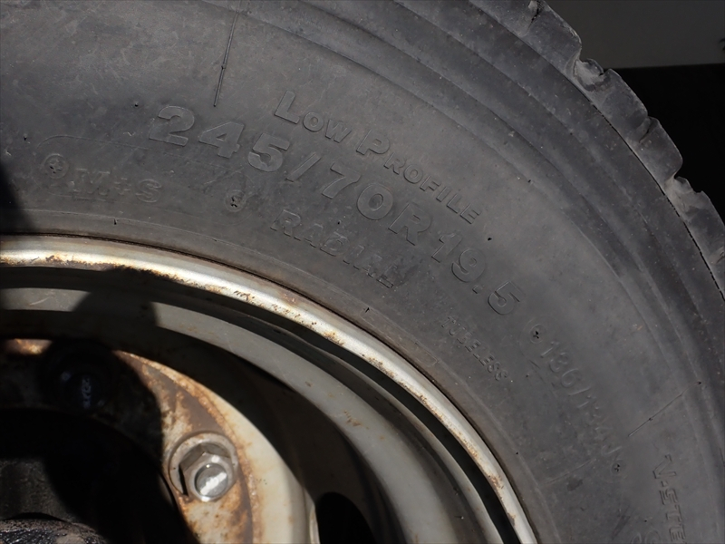 【350027】セルフローダー　ハイジャッキ4段ラジコン油圧切替ウィンチ付|中古トラックの販売・買取・査定のアイナビ