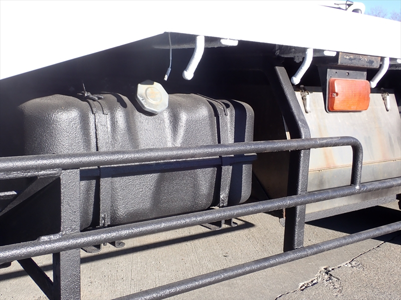 【350027】セルフローダー　ハイジャッキ4段ラジコン油圧切替ウィンチ付|中古トラックの販売・買取・査定のアイナビ