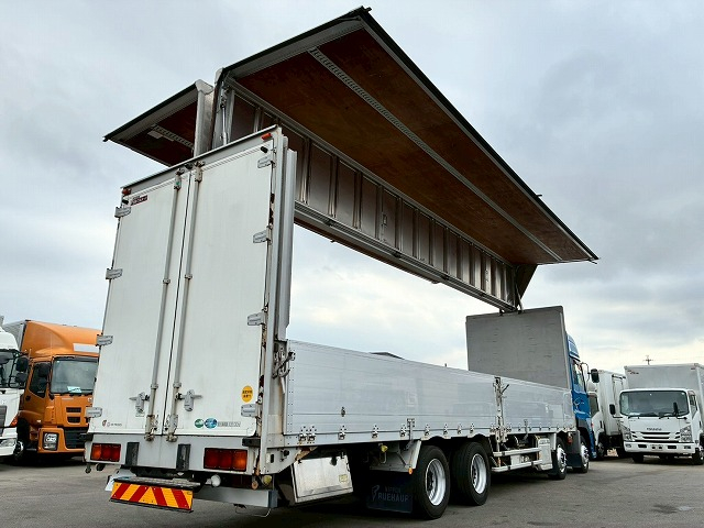 8×4後輪エアサス日本フルハーフ380馬力ATセミオートマ|中古トラックの販売・買取・査定のアイナビ