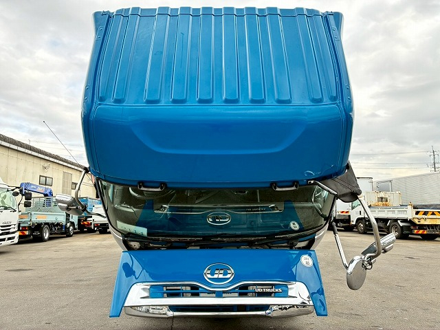 8×4後輪エアサス日本フルハーフ380馬力ATセミオートマ|中古トラックの販売・買取・査定のアイナビ