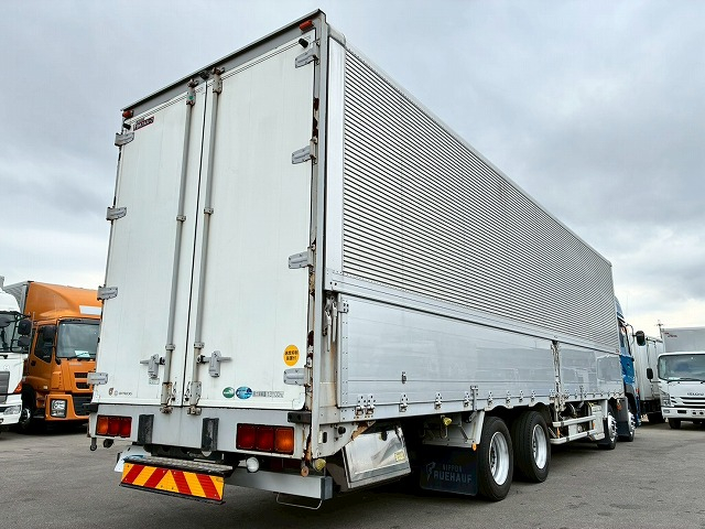 8×4後輪エアサス日本フルハーフ380馬力ATセミオートマ|中古トラックの販売・買取・査定のアイナビ