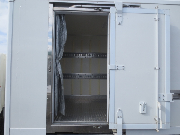 日野デュトロ低温冷蔵冷凍車|中古トラックの販売・買取・査定のアイナビ