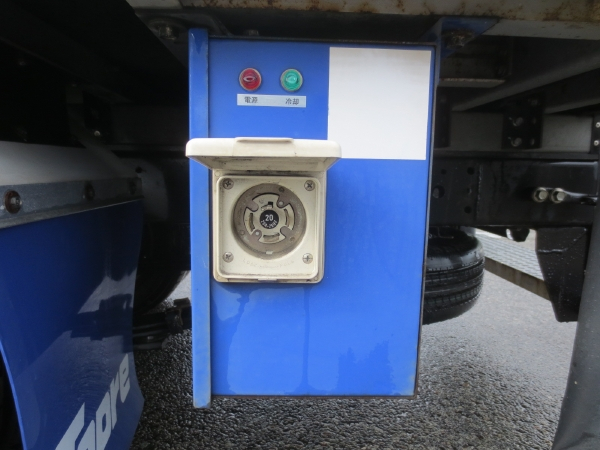 日野デュトロ低温冷蔵冷凍車|中古トラックの販売・買取・査定のアイナビ