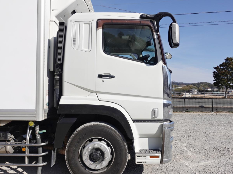 低温冷蔵冷凍大型スタンバイ2エバ|中古トラックの販売・買取・査定のアイナビ