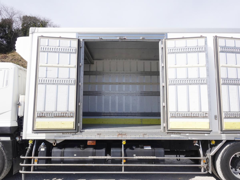 低温冷蔵冷凍大型スタンバイ2エバ|中古トラックの販売・買取・査定のアイナビ