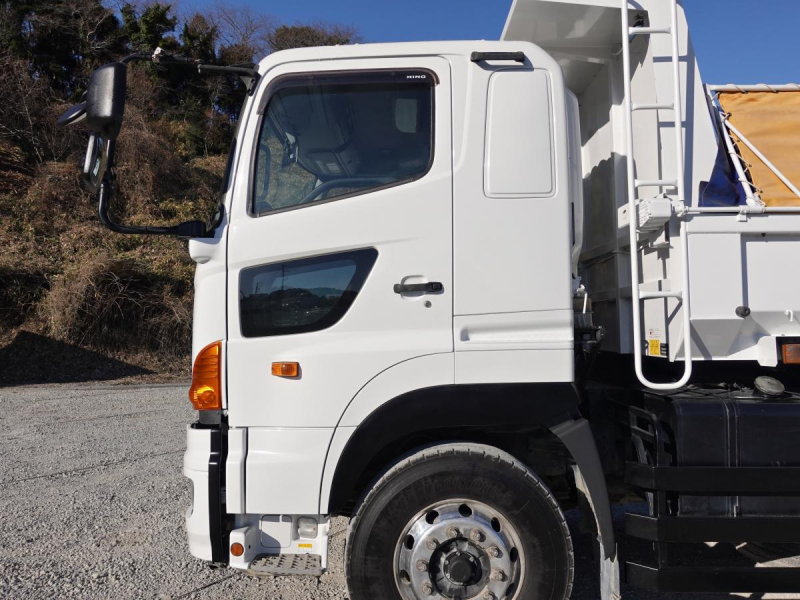 積載9.6t大型ダンプ|中古トラックの販売・買取・査定のアイナビ