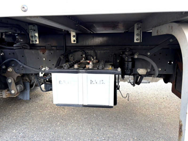 平成28年日野デュトロアルミバン日本フルハーフTKG-XZU710M|中古トラックの販売・買取・査定のアイナビ