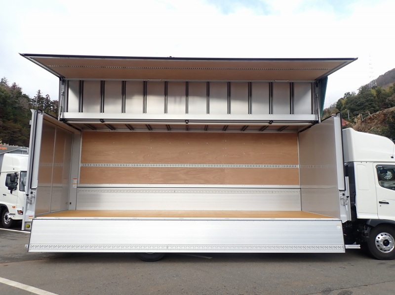 Ⅼ7270 ワイド 後輪エアサス ハイルーフ 240PS 6速|中古トラックの販売・買取・査定のアイナビ