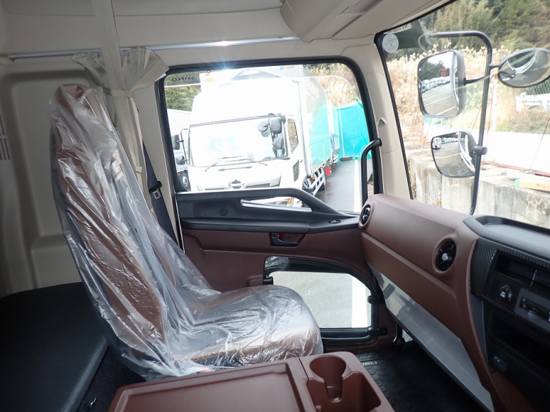 Ⅼ7270 ワイド 後輪エアサス ハイルーフ 240PS 6速|中古トラックの販売・買取・査定のアイナビ