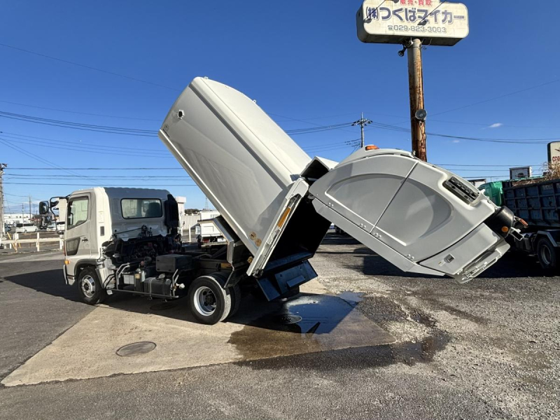レンジャー 巻き込みパッカー車 新明和製8.4立米 積載2400kg|中古トラックの販売・買取・査定のアイナビ