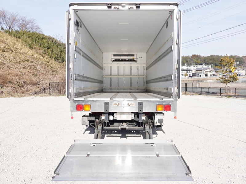 パワーゲート低温冷蔵冷凍ワイド|中古トラックの販売・買取・査定のアイナビ
