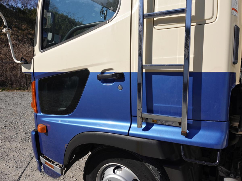 パワーゲートワイドアルミバン|中古トラックの販売・買取・査定のアイナビ
