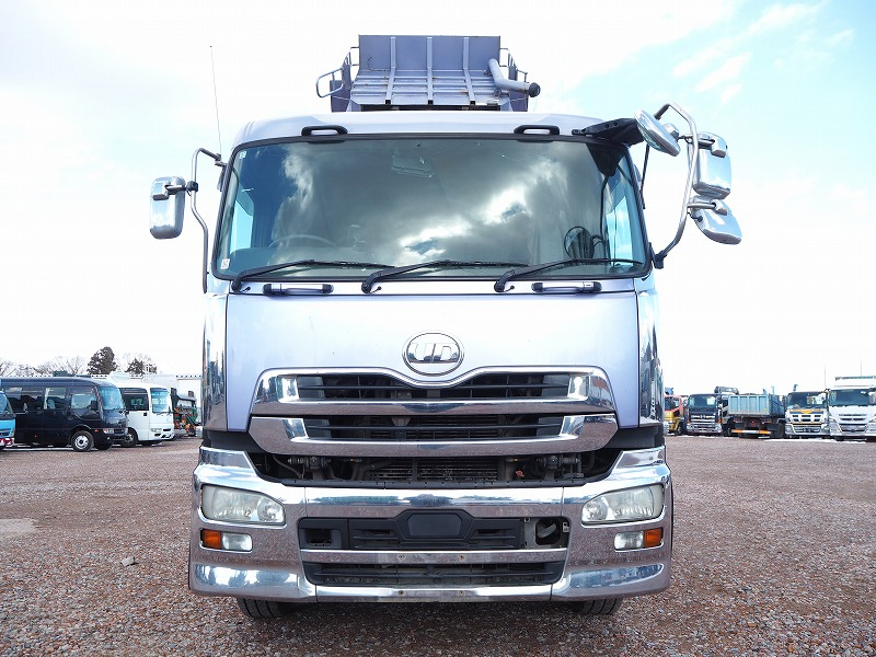 UDトラックスクオン汚泥運搬車汚泥ダンプタンク車ステン張|中古トラックの販売・買取・査定のアイナビ